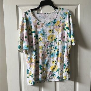 Time and Tru Cotton Blend Floral T-shirt